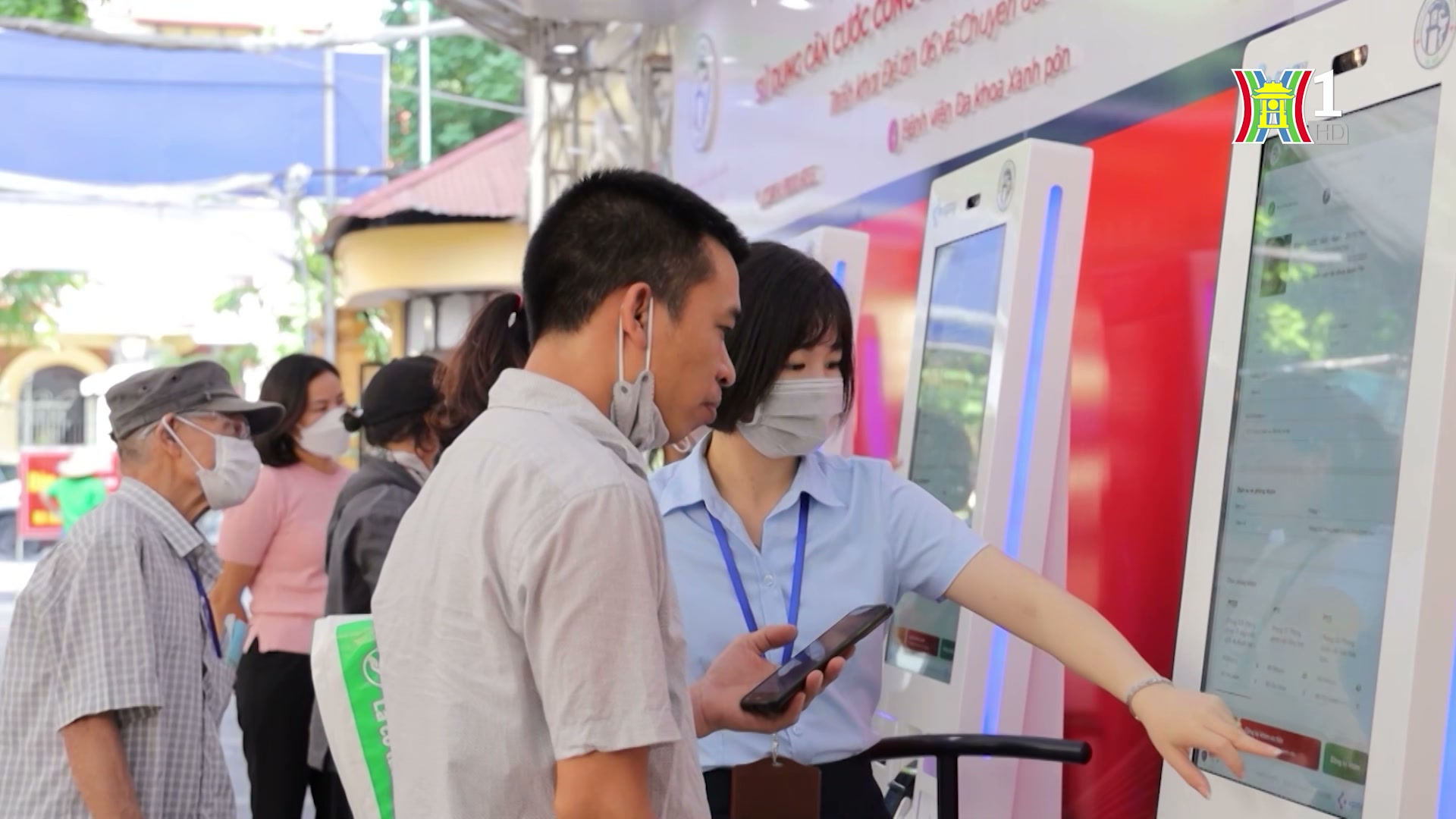 Metro số 1 chạy thử gần 2.000 chuyến trước khi đón khách